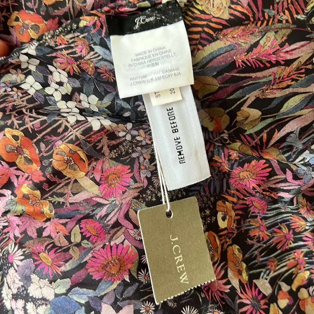 NWT J.Crew Puffer Scarf in Liberty Floral - Picture 5 of 8